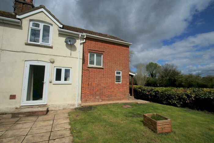 3 Bedroom Cottage To Rent In Westover Farm, Goodworth Clatford, SP11