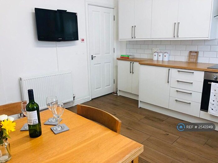 5 Bedroom Terraced House To Rent In Pomona St, Sheffield, S11