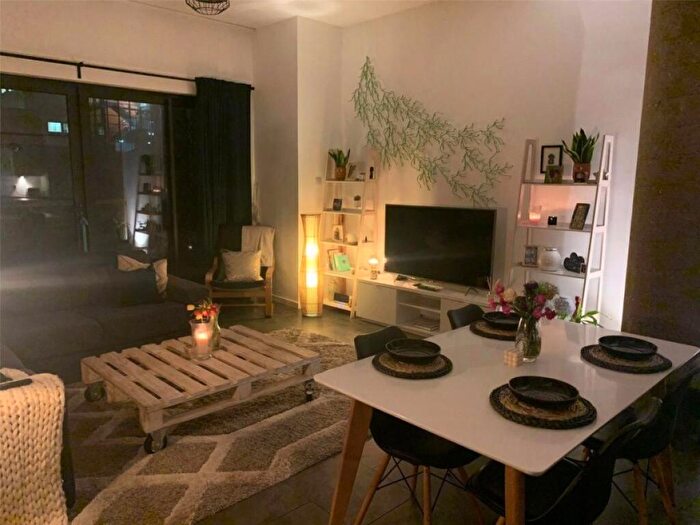 2 Bedroom Apartment For Sale In Cheapside, Liverpool, Merseyside, L2