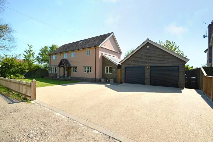 4 Bedroom Detached House For Sale In Gainsford End, Toppesfield, Essex, CO9