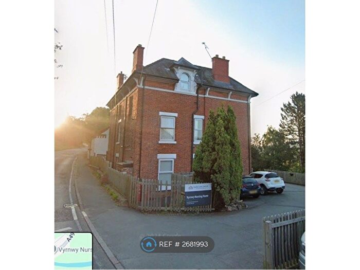 1 Bedroom Flat To Rent In Vyrnwy House, Llansanffraid, SY22