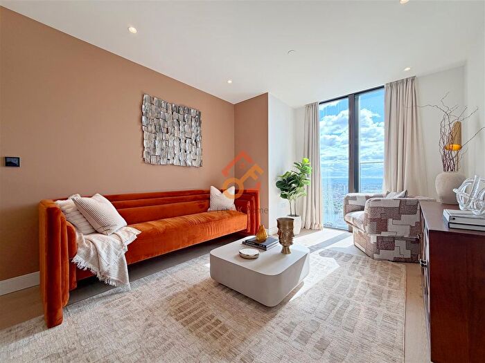 2 Bedroom Flat To Rent In Harcourt Tower, Marsh Wall, London, E14
