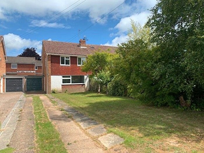 3 Bedroom Property To Rent In Lime Close, Uckfield, TN22