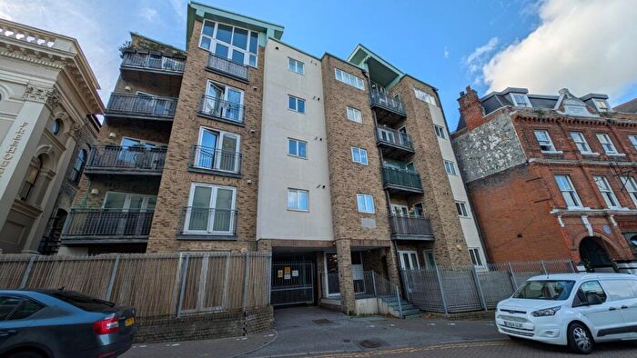 2 Bedroom Flat To Rent In Rendezvous Street, Folkestone, Kent, CT20