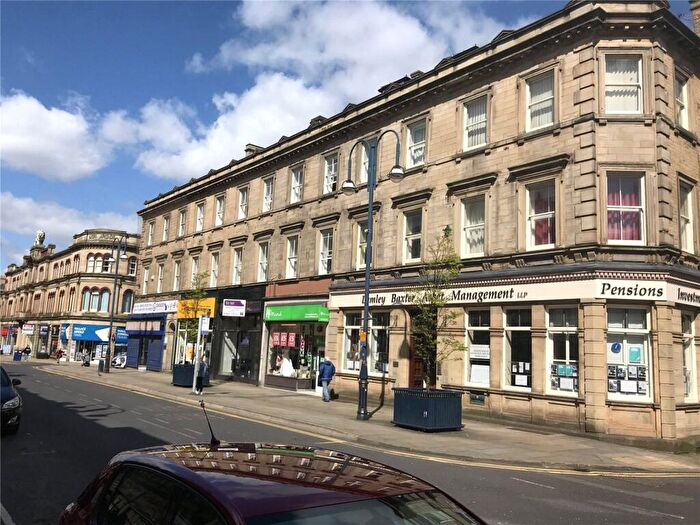 1 Bedroom Apartment To Rent In Windsor Chambers, - John William Street, Huddersfield, HD1