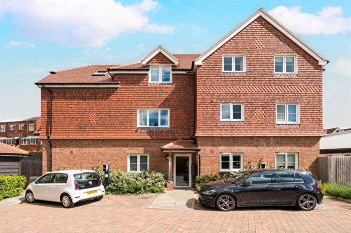 1 Bedroom Apartment To Rent In Owen Road, Godalming, GU7