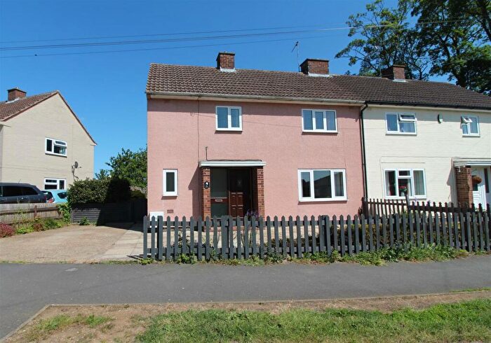 3 Bedroom Semi-Detached House To Rent In Elizabeth Way, Earls Barton, Northampton, NN6