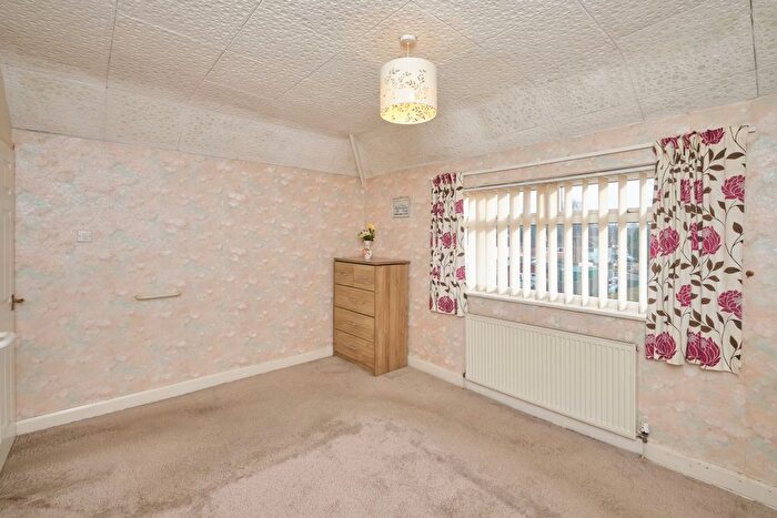 2 Bedroom Semi-Detached House For Sale In Swinbrook Grove, Great Barr, Birmingham, B44
