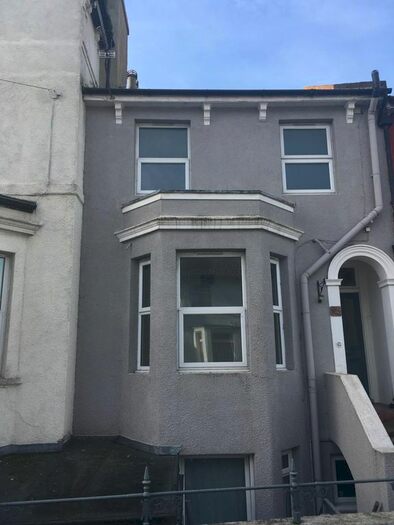 1 Bedroom Flat To Rent In St. Michaels Street, Folkestone, CT20