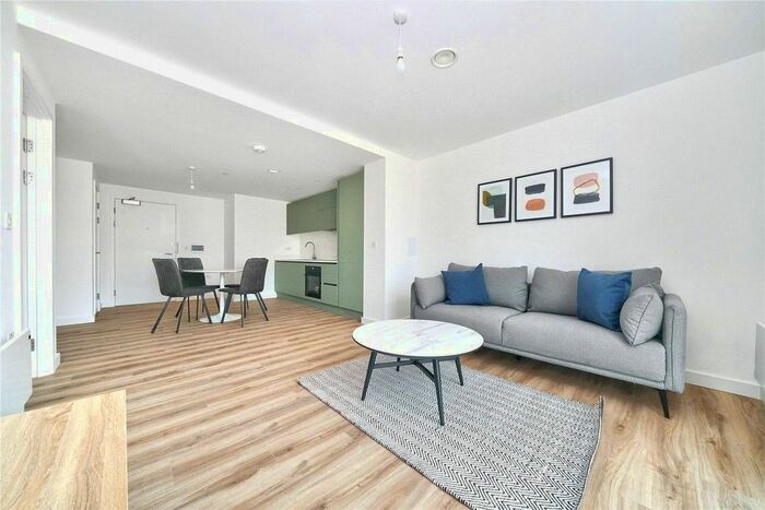 2 Bedroom Flat To Rent In Chevette Court, Kipmton Road, Luton, LU2