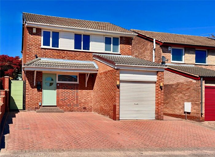 3 Bedroom Detached House For Sale In Hoober View, Wombwell, Barnsley, S73