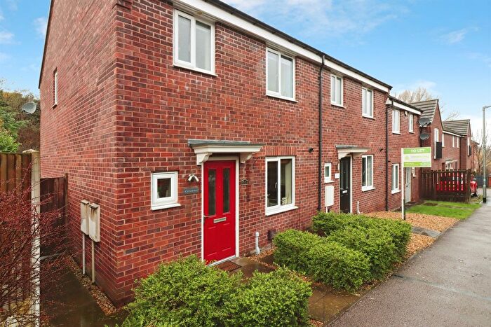 3 Bedroom Semi Detached House For Sale In Hetton Drive, Clay Cross, Chesterfield, S45