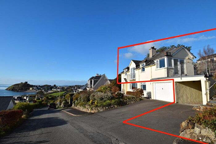 3 Bedroom Flat For Sale In Upper Morannedd, Criccieth, LL52