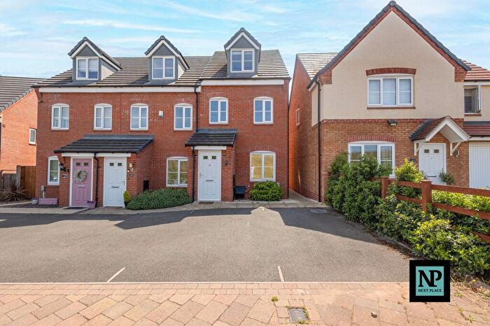 3 Bedroom House For Sale In Lillingstone Avenue, Tamworth, B79