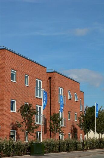 2 Bedroom Apartment To Rent In Petal Court, Worsley, Manchester, M28