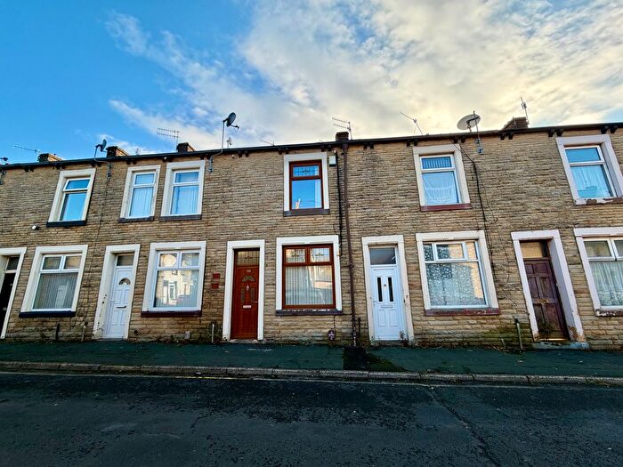 3 Bedroom Property To Rent In Albert Street, Burnley, BB11