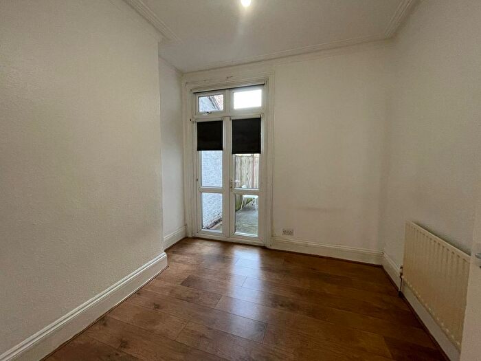 2 Bedroom Flat To Rent In Springfield Road, Tottenham, N15