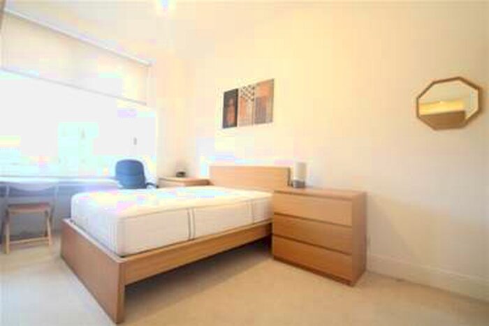 1 Bedroom Flat To Rent In 23 Ingram Street, Merchant City, G1