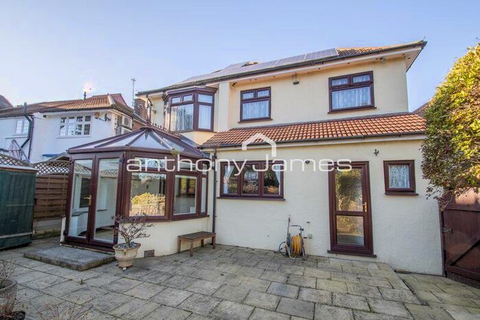 5 Bedroom Detached House To Rent In Danson Road, Bexleyheath, DA6