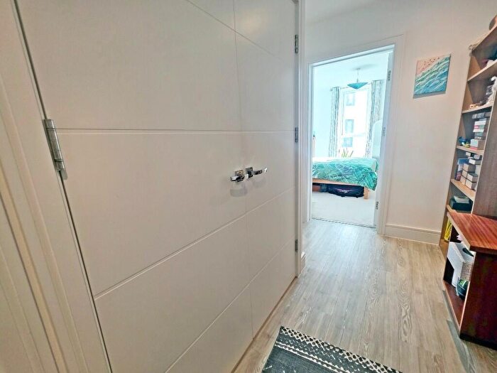 1 Bedroom Apartment For Sale In Hawthorne Court, West Cliff Road, Bournemouth, BH2