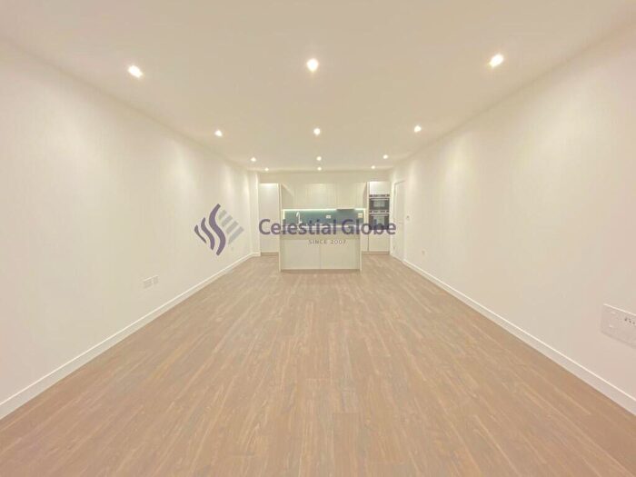 2 Bedroom Flat To Rent In Coster Avenue, London, N4