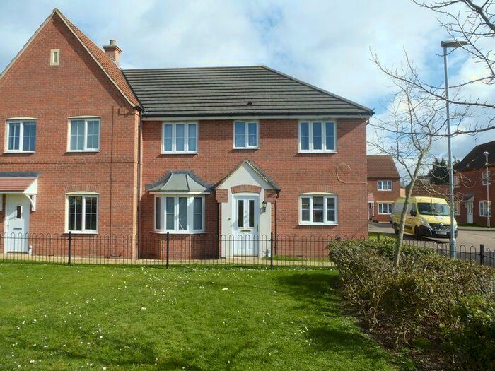 4 Bedroom Semi-Detached House To Rent In Thistle Gardens, Spalding, PE11
