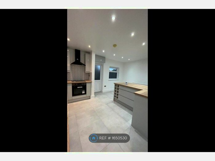 3 Bedroom Semi-Detached House To Rent In Markham Road, Langold, Worksop, S81