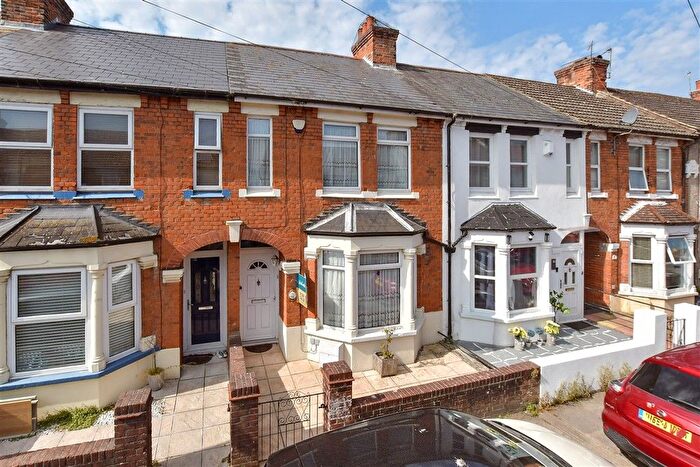 3 Bedroom Terraced House For Sale In Alfred Road, Dover, Kent, CT16