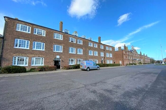 2 Bedroom Flat To Rent In Halliday Drive, Walmer, CT14