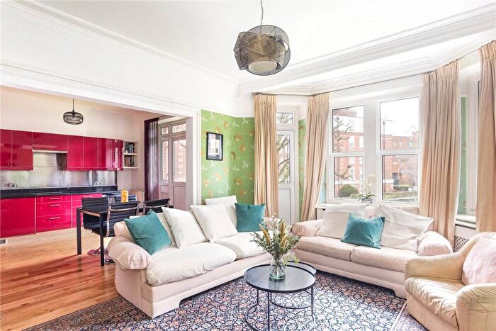 3 Bedroom Apartment To Rent In Ashburnham Road, Chelsea, London, SW10