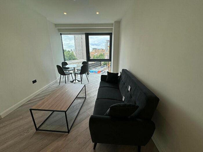 Studio To Rent In Aspen, Marsh Wall, London, E14