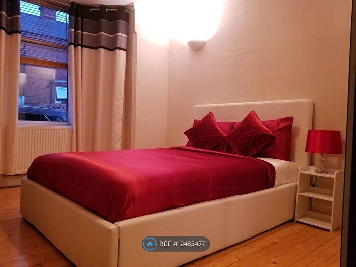 4 Bedroom Terraced House To Rent In Gloucester Road, Reading, RG30