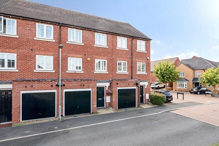 4 Bedroom Town House To Rent In Ravens Dene Chislehurst, BR7