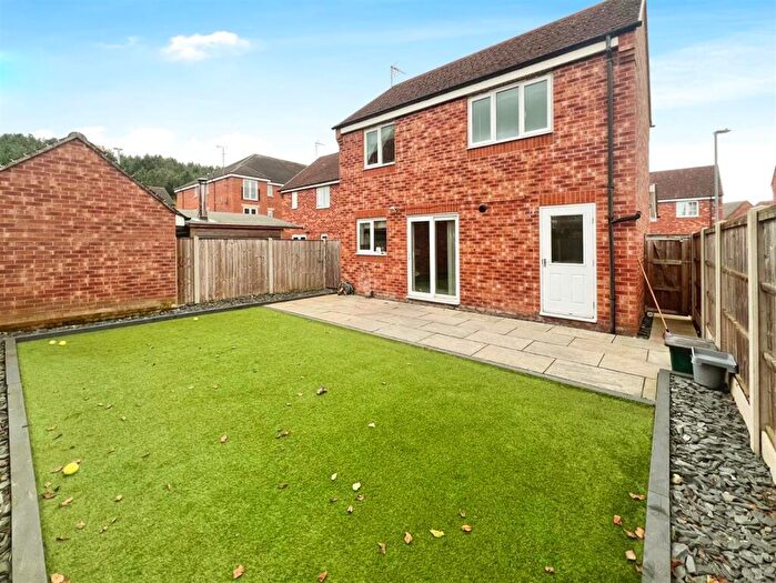 3 Bedroom Detached House To Rent In Merry Road, Ollerton, Newark, NG22