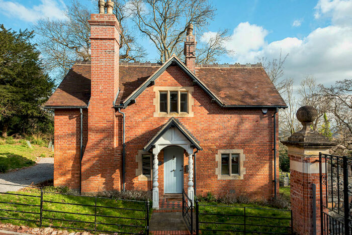 4 Bedroom Detached House To Rent In Burwalls Road, Bristol, BS8