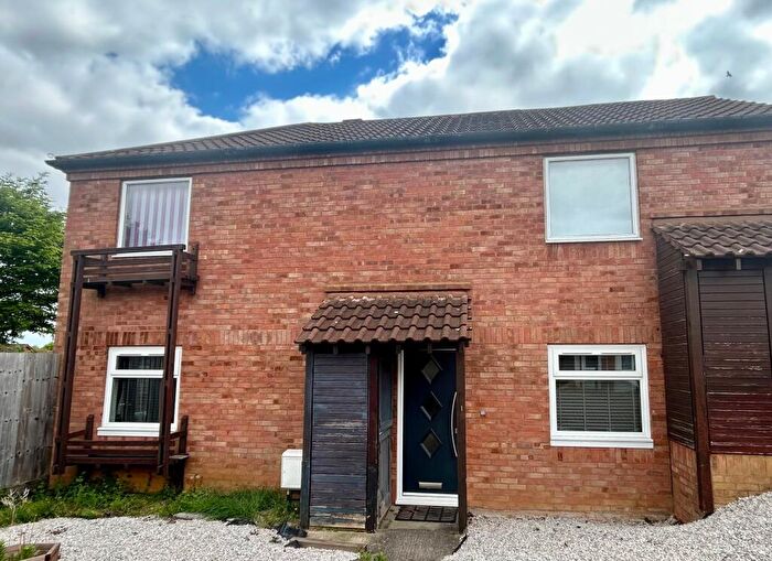 1 Bedroom Apartment To Rent In Turners Mews, Neath Hill, MK14