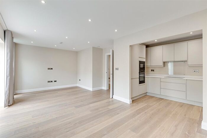 2 Bedroom Flat To Rent In Purley Avenue, Cricklewood, NW2