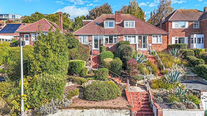 3 Bedroom Chalet For Sale In Dudley Road, Hastings, TN35