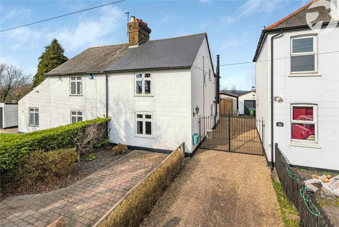 3 Bedroom Semi-Detached House For Sale In Wested Farm Cottages, Eynsford Road, Crockenhill, Kent, BR8