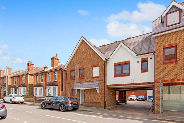 2 Bedroom Flat To Rent In Artillery Road, Guildford, GU1