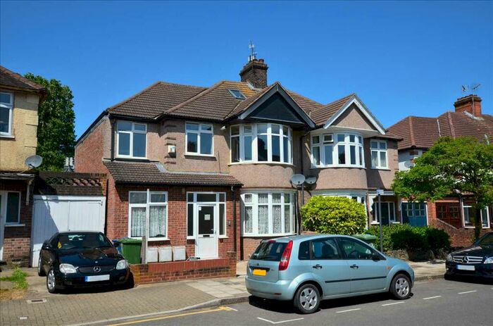 Maisonette To Rent In Lowick Road, Harrow, HA1