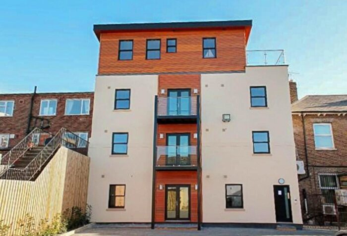 2 Bedroom Apartment To Rent In High Street, Brentwood, Essex, CM14