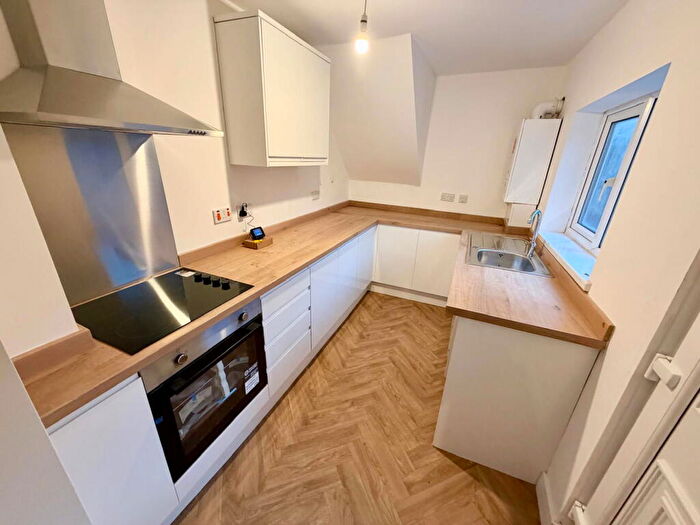 2 Bedroom Flat To Rent In Worley Avenue, Gateshead, NE9