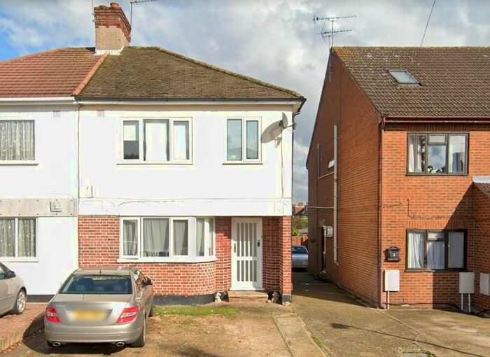 1 Bedroom Flat To Rent In Tudor Walk, Watford, WD24