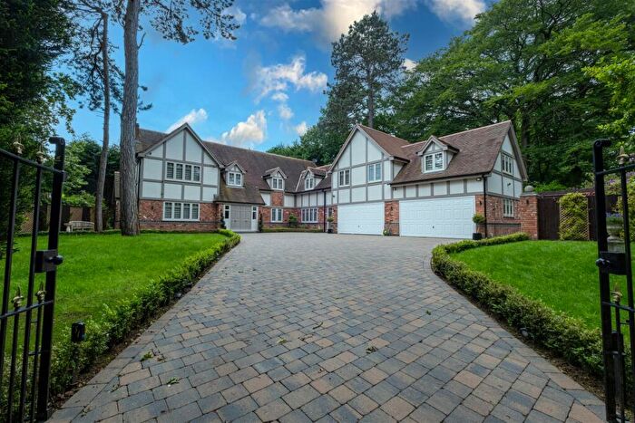 6 Bedroom Detached House For Sale In Roman Road, Little Aston Park, B74