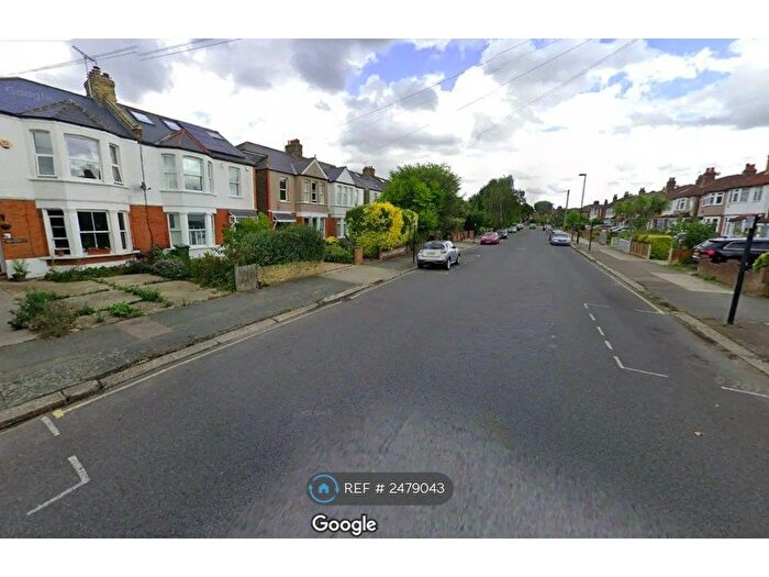 2 Bedroom Flat To Rent In Hither Green, London, SE13