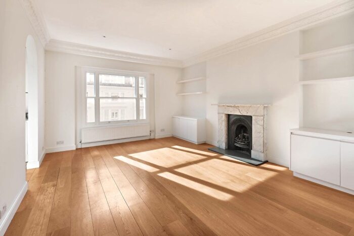 2 Bedroom Flat For Sale In Lexham Gardens, London, W8
