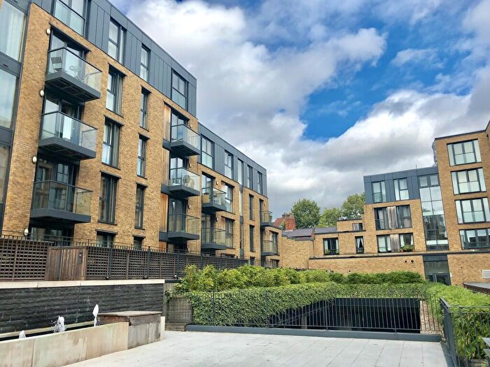 2 Bedroom Apartment To Rent In Southside Apartment, Chinese Quarter, Birmingham, B5