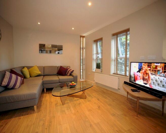 4 Bedroom Terraced House To Rent In St Clements Lane, Exeter, EX4