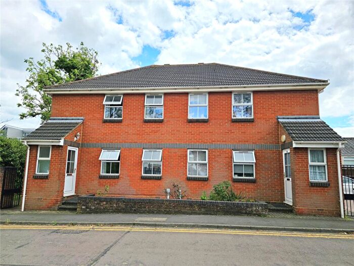 1 Bedroom Apartment To Rent In Castle Close, Rayleigh, Essex, SS6